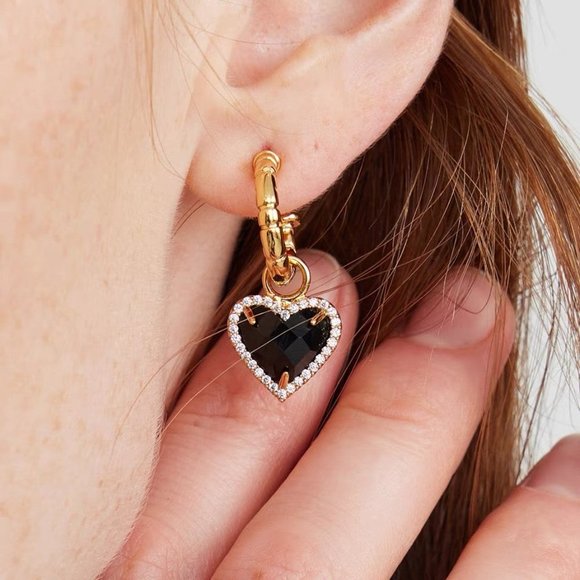 Black onyx earrings,dangle heart earrings,heart shaped earrings, heart earrings - Picture 3 of 12